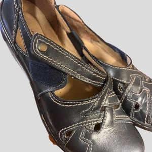 CLARKS Evianna Women's Peal Black Flat Model 26107274 SZ 8.5 M